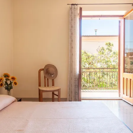Comfort And Relax Steps From The Beach, Wi-fi & Ac
