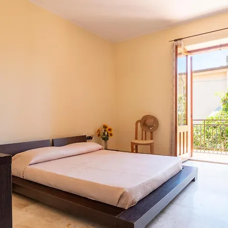 Comfort And Relax Steps From The Beach, Wi-fi & Ac *